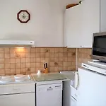 Апартаменты Climatise Avec Parking, Terrasse Au Lavandou - Fr-1-251-167 *