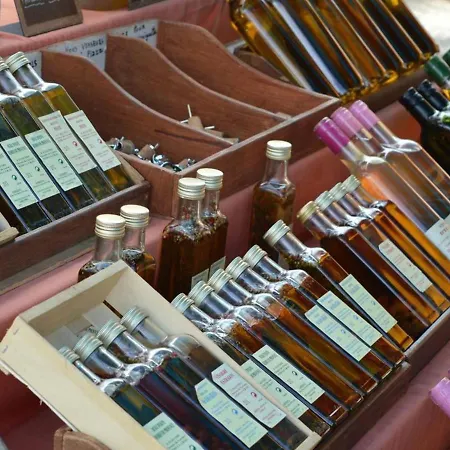 Studio Climatise Avec Parking, Terrasse Au Lavandou - Fr-1-251-167 Lejlighed *