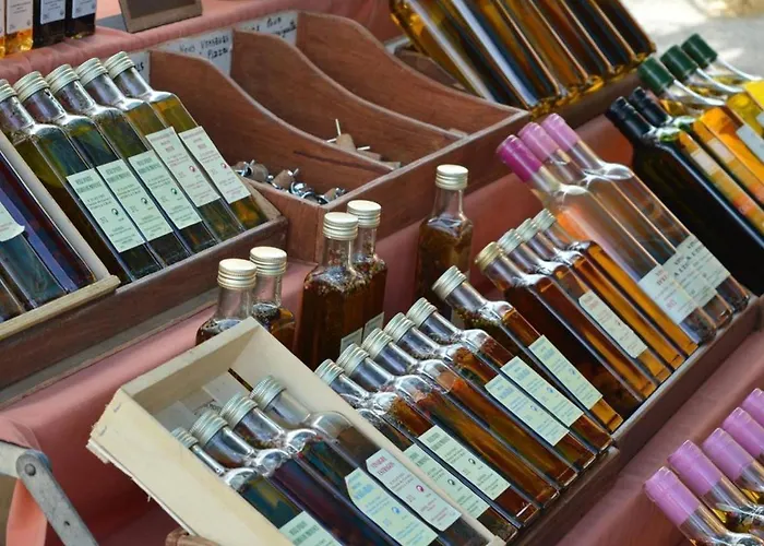 Studio Climatise Avec Parking, Terrasse Au Lavandou - Fr-1-251-167 Lägenhet *