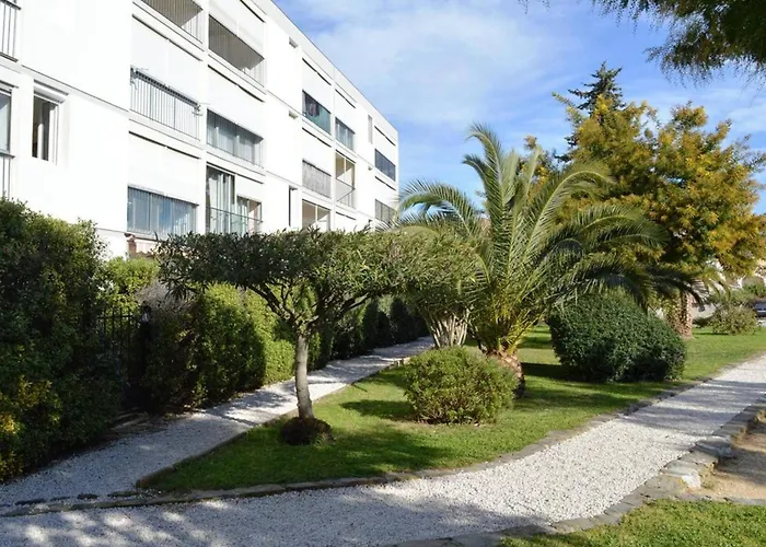 Studio Climatise Avec Parking, Terrasse Au Lavandou - Fr-1-251-167 Lejlighed Le Lavandou